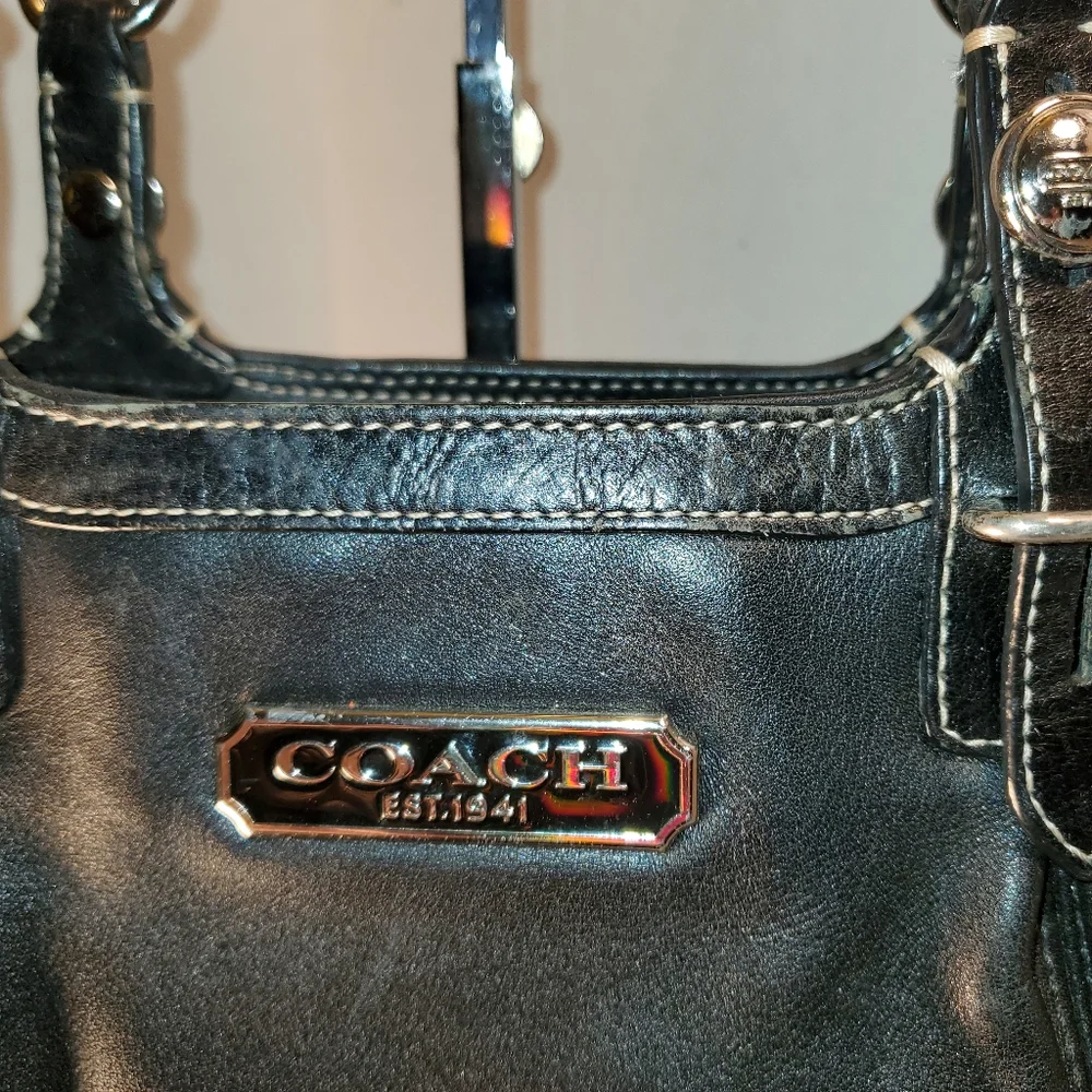 COACH MEDIUM LEATHER SATCHEL - Picture 4 of 8